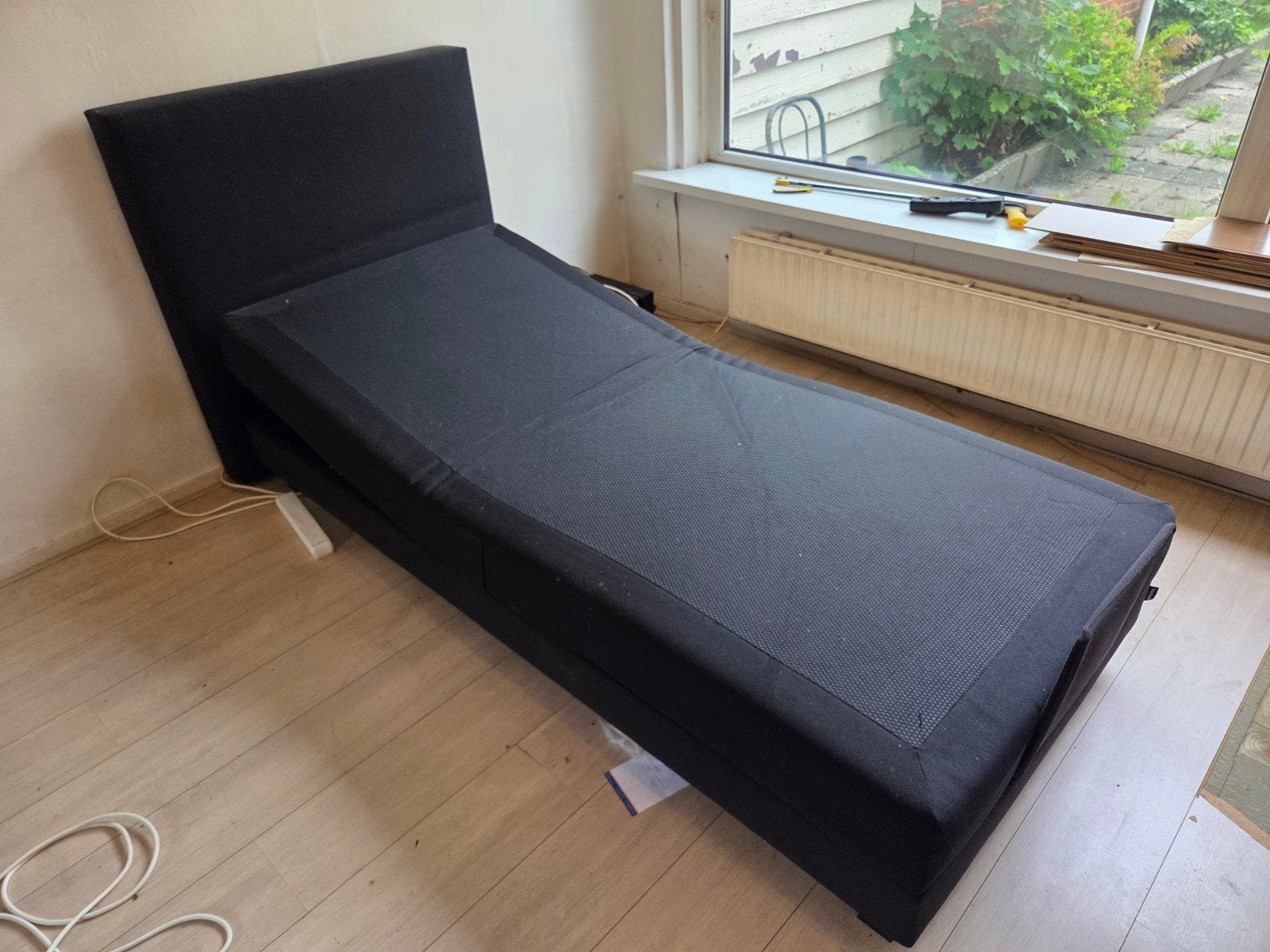 Karlsson eenpersoons electrisch bed / kleur zwart, 90 cm, Eenpersoons, Zwart, Karlsson