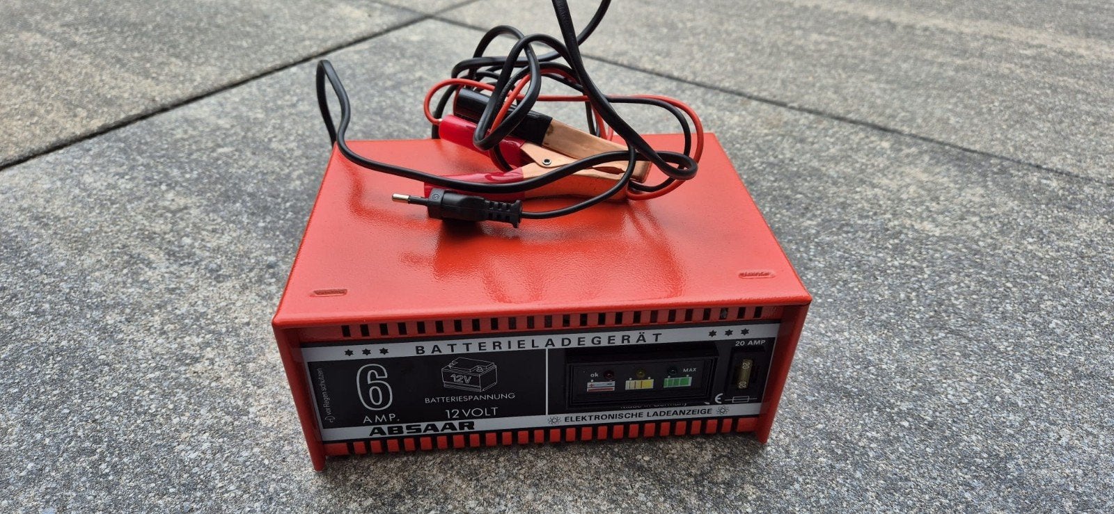 Acculader 6 Amp 12 Volt in nieuwstaat., Ophalen of Verzenden, Nieuw, Universele onderdelen