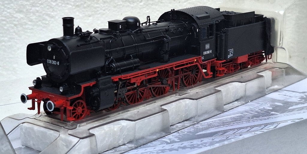 Märklin 39382 DB 038 382-8 tijdvak 4 met talrijke functies, Wisselstroom, Locomotief, Ophalen of Verzenden, Zo goed als nieuw