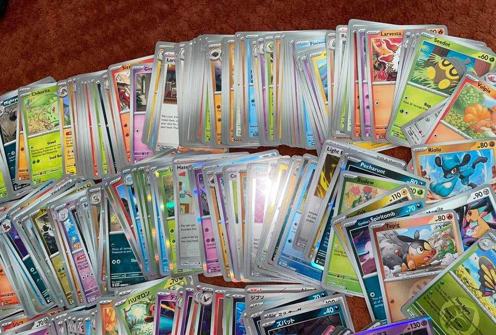 350 Pokémon bulk kaarten, Hobby en Vrije tijd, Verzamelkaartspellen | Pokémon, Ophalen of Verzenden, Nieuw, Meerdere kaarten, Foil