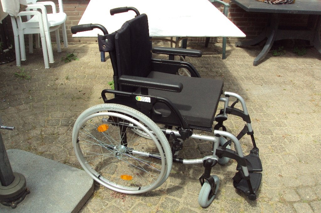 Rolstoel zeer goede staat, Diversen, Zo goed als nieuw, Duwrolstoel, Thebe, Poland