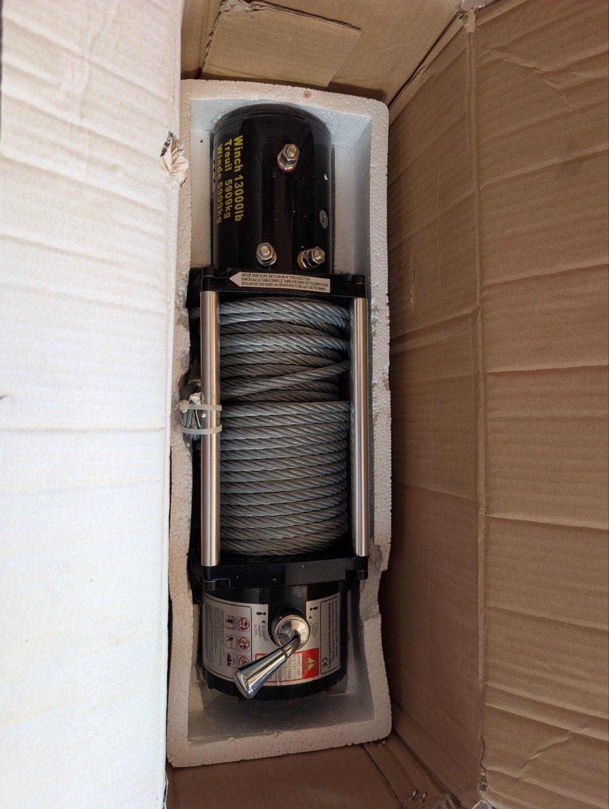 Krachtige Lier 12V - Ideaal voor Off-road en Recovery, Ophalen, Zo goed als nieuw, Elektrisch