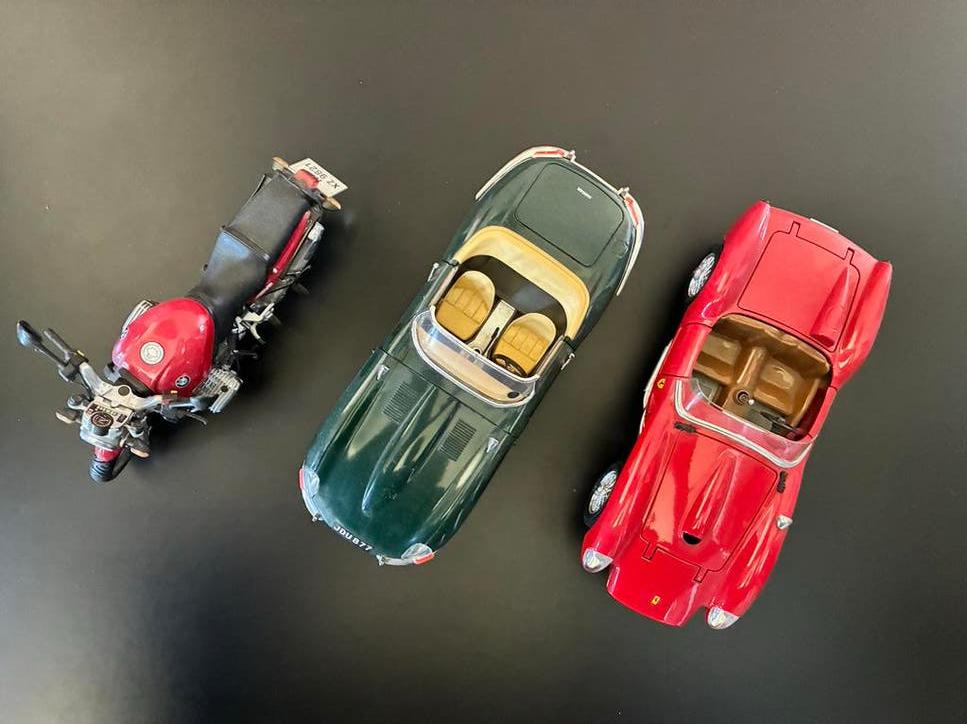 Schaalmodel BMW, Jaguar E-Type, Ferrari 250 (Maisto/Burago), Overige merken, Auto, Groter dan 1:32, Ophalen of Verzenden