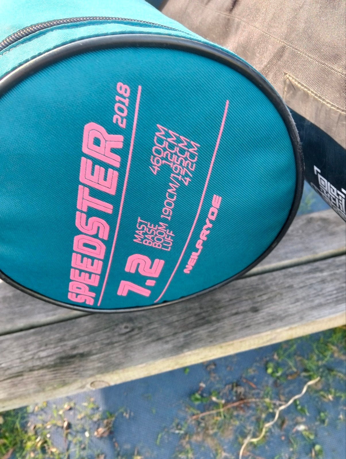 3 zeilen, 3 masten 1 carbon giek.