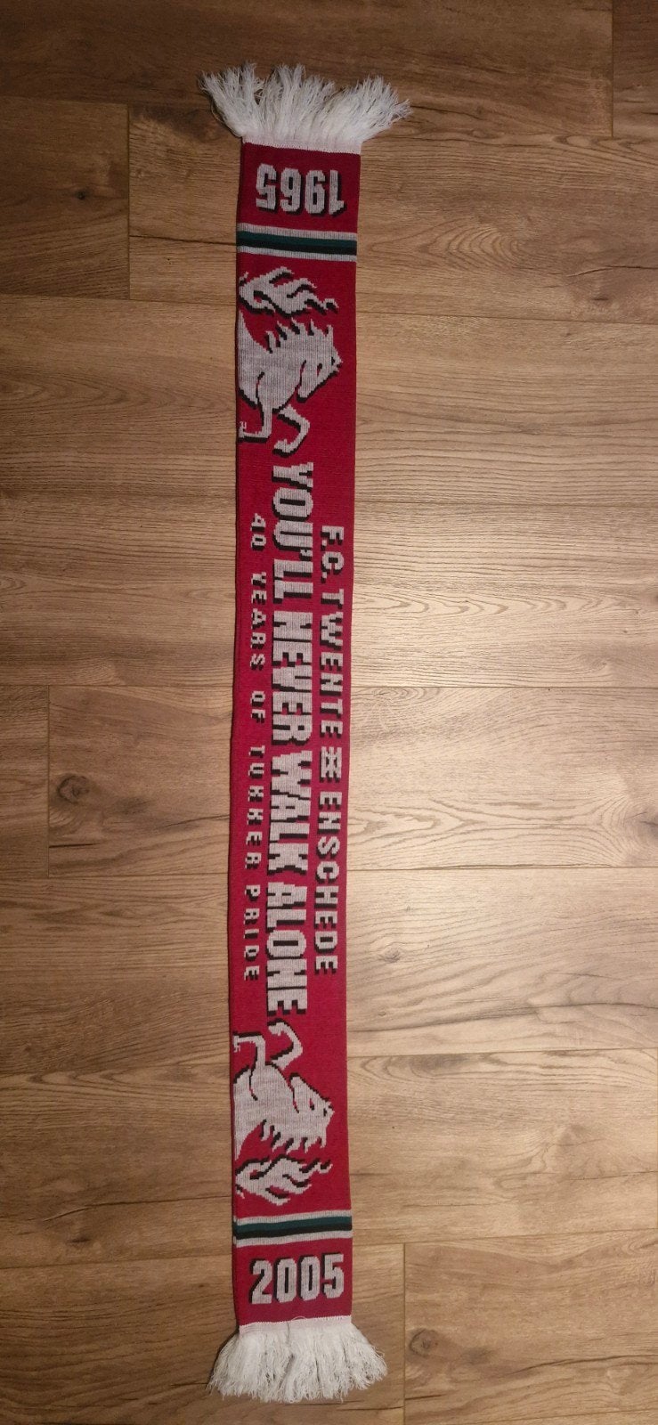 Sjaal fc twente enschede you.ll never walk alone, Verzamelen, Sportartikelen en Voetbal, Ophalen of Verzenden, Zo goed als nieuw
