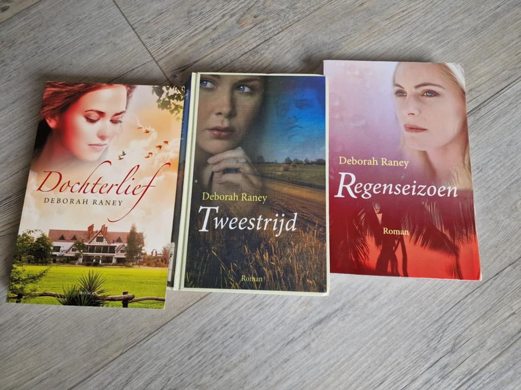 Deborah Raney Boeken: Dochterlief, Tweestrijd, Regenseizoen, Ophalen of Verzenden, Gelezen, Deborah Raney, Nederland
