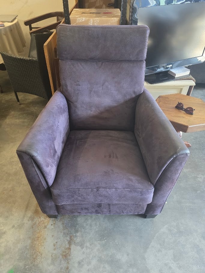 Mooie fauteuil in een elegante donkerpaarse/antraciet kleur, Huis en Inrichting, Ophalen, Gebruikt, Minder dan 75 cm, 75 tot 100 cm