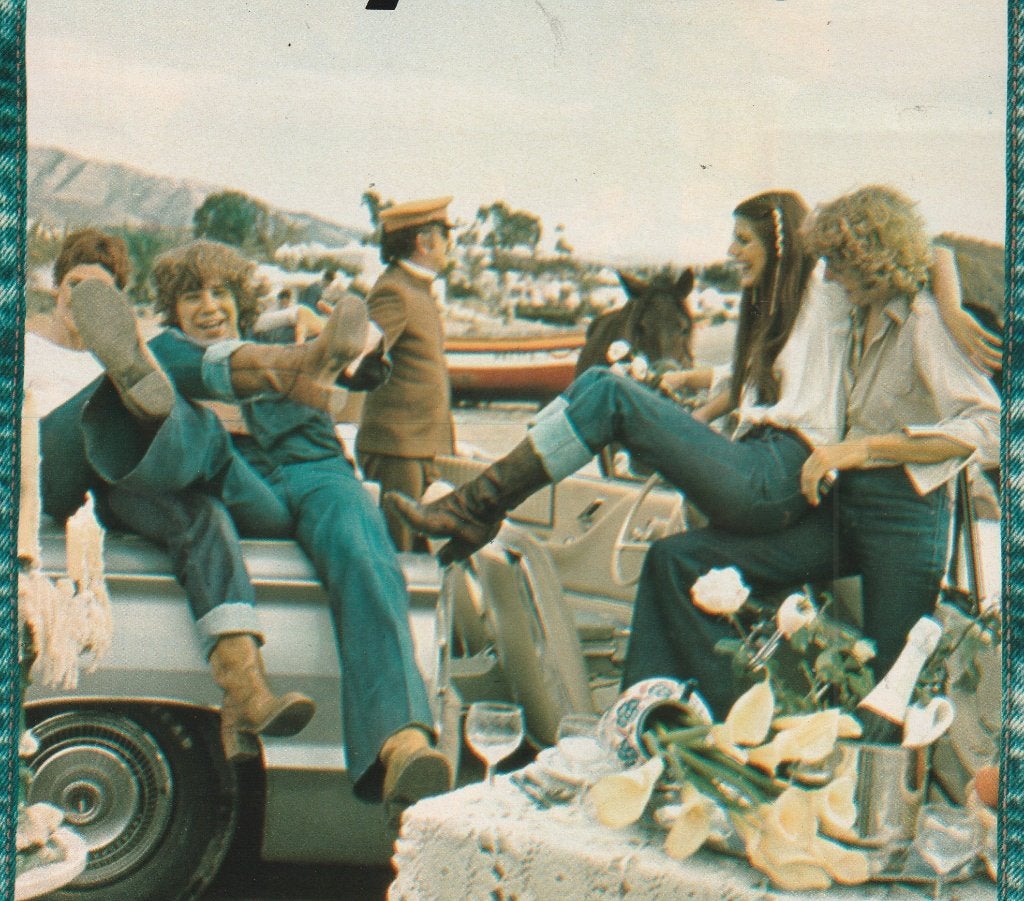 Retro reclame 1976 Jinglers jeans tieners op auto's, Verzenden, Overige typen