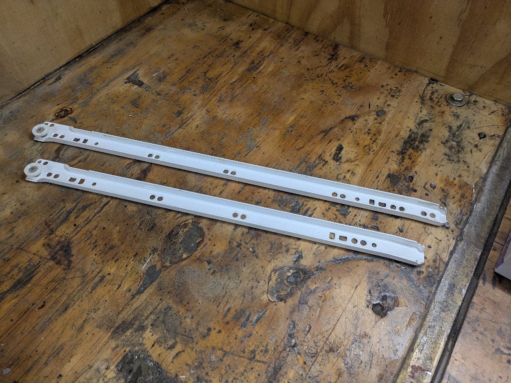KEUKEN - laderail - stelpoten - draaiplateau, Ophalen of Verzenden, Gebruikt, IJzer, Overige typen