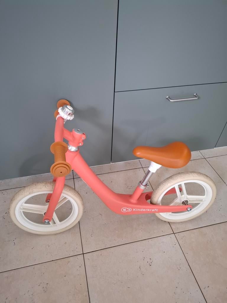 Kinderkraft loopfiets roze - Zo goed als nieuw, Ophalen