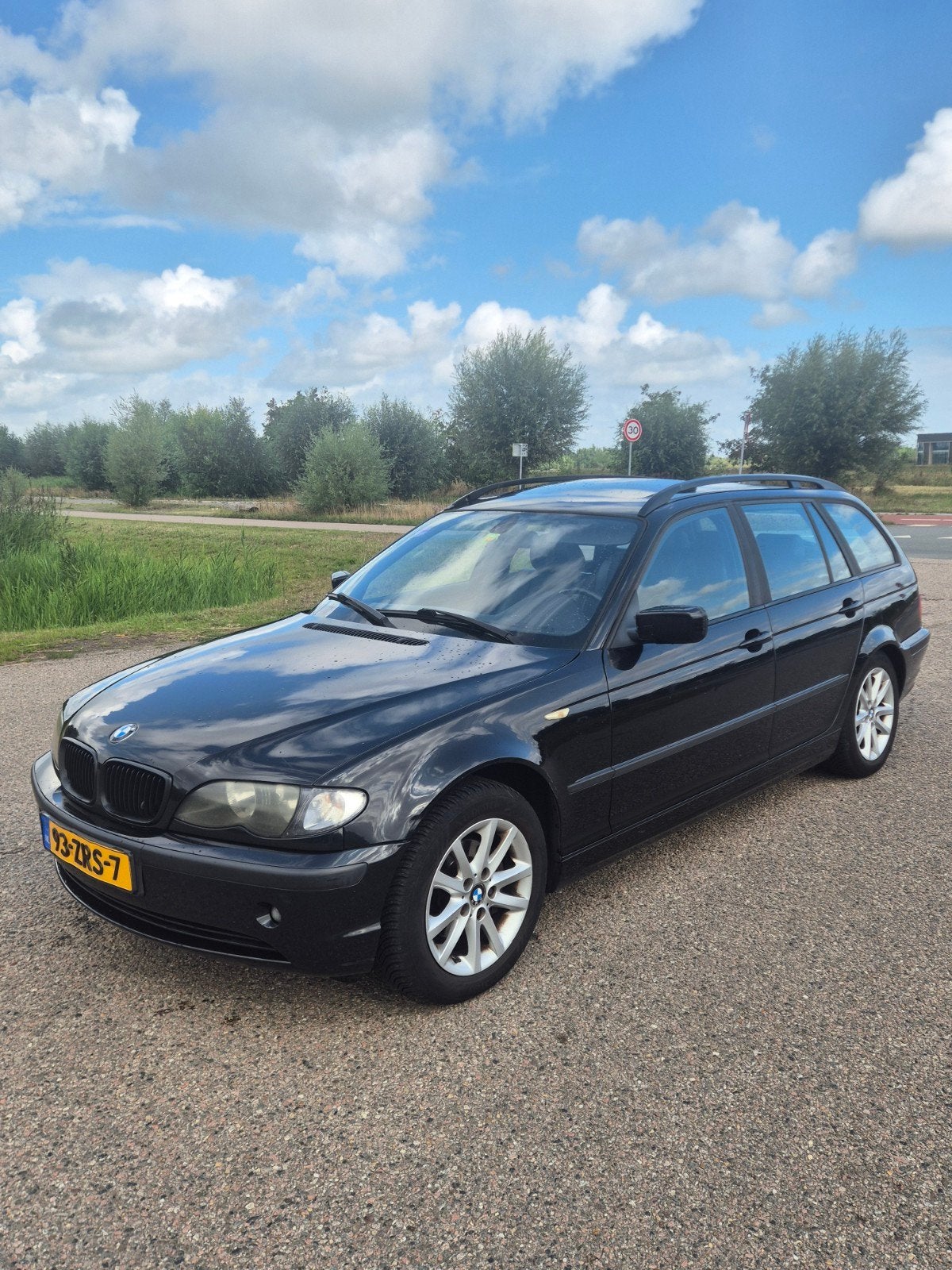 BMW E46 316i Benzine Airco Stoelverwarming APK Parkeersensor, 1250 kg, Automatische klimaatregeling, 1796 cc, Zwart
