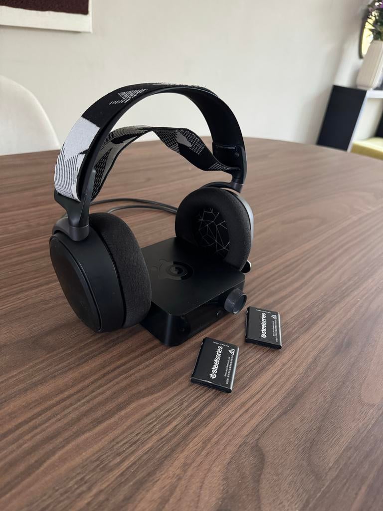 Steelseries Arctis Pro Wireless met DAC, Overige merken, Gebruikt, Verzenden, Over oor (circumaural)