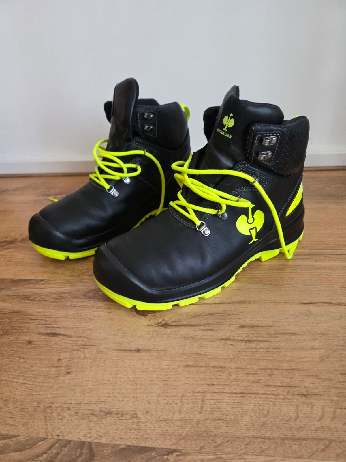 S3 Halfhoge veiligheidsschoenen. e.s. Umbriel II mid, Ophalen, Nieuw