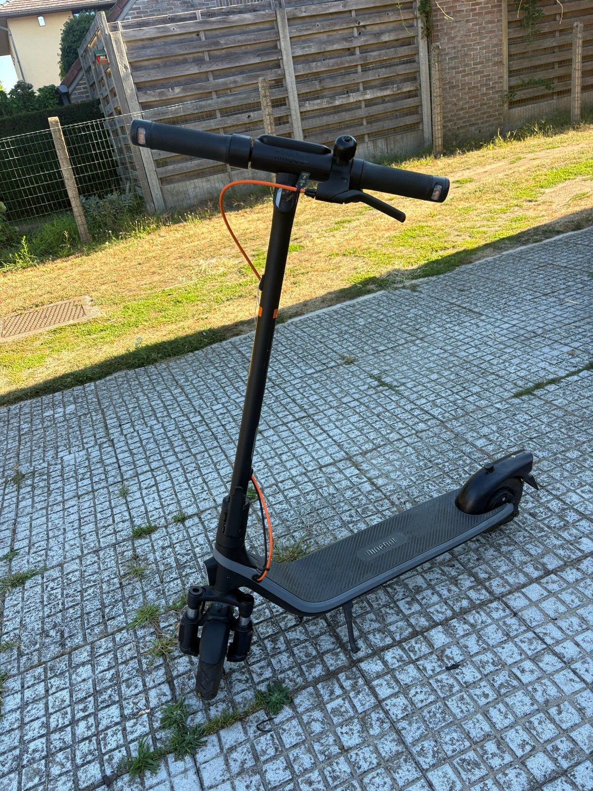 Segway-Ninebot E2 Plus E-step - 25 km/u, 25 km actieradius, Ophalen of Verzenden, Zo goed als nieuw, Elektrische step (E-scooter)