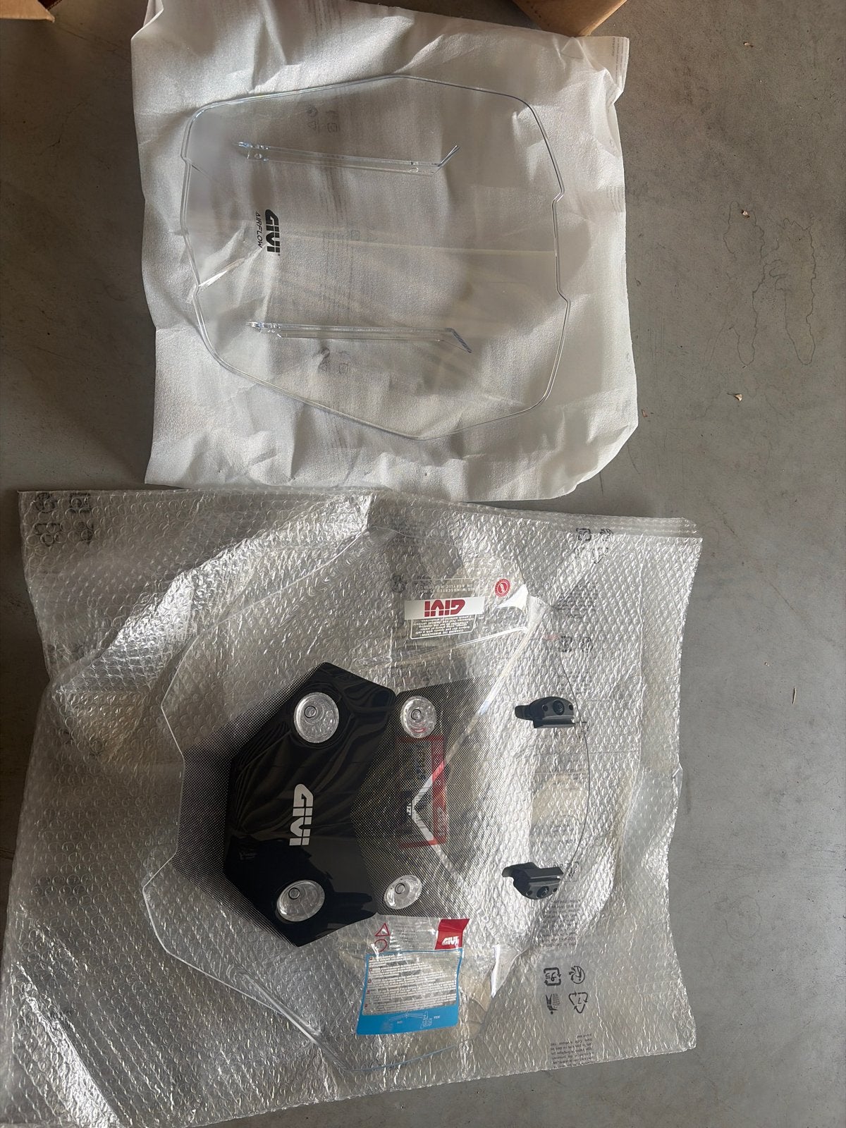 GIVI AF3125B Airflow Windscherm Suzuki V-Strom 800DE, Motoren, Ophalen of Verzenden, Nieuw