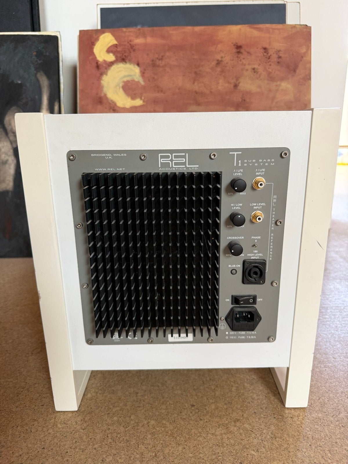 REL T1 Subwoofer 10inch actief en passieve woofer. 300W 18KG, Gebruikt, Subwoofer, Geschikt voor surround/home cinema, Ophalen