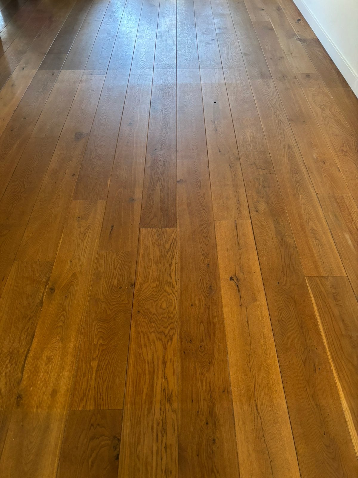 GRATIS verlijmd Eiken Houten Vloer (55–60 m²) – Zelf slopen, Ophalen, 30 cm of meer, Gebruikt, Vloerdelen of -planken