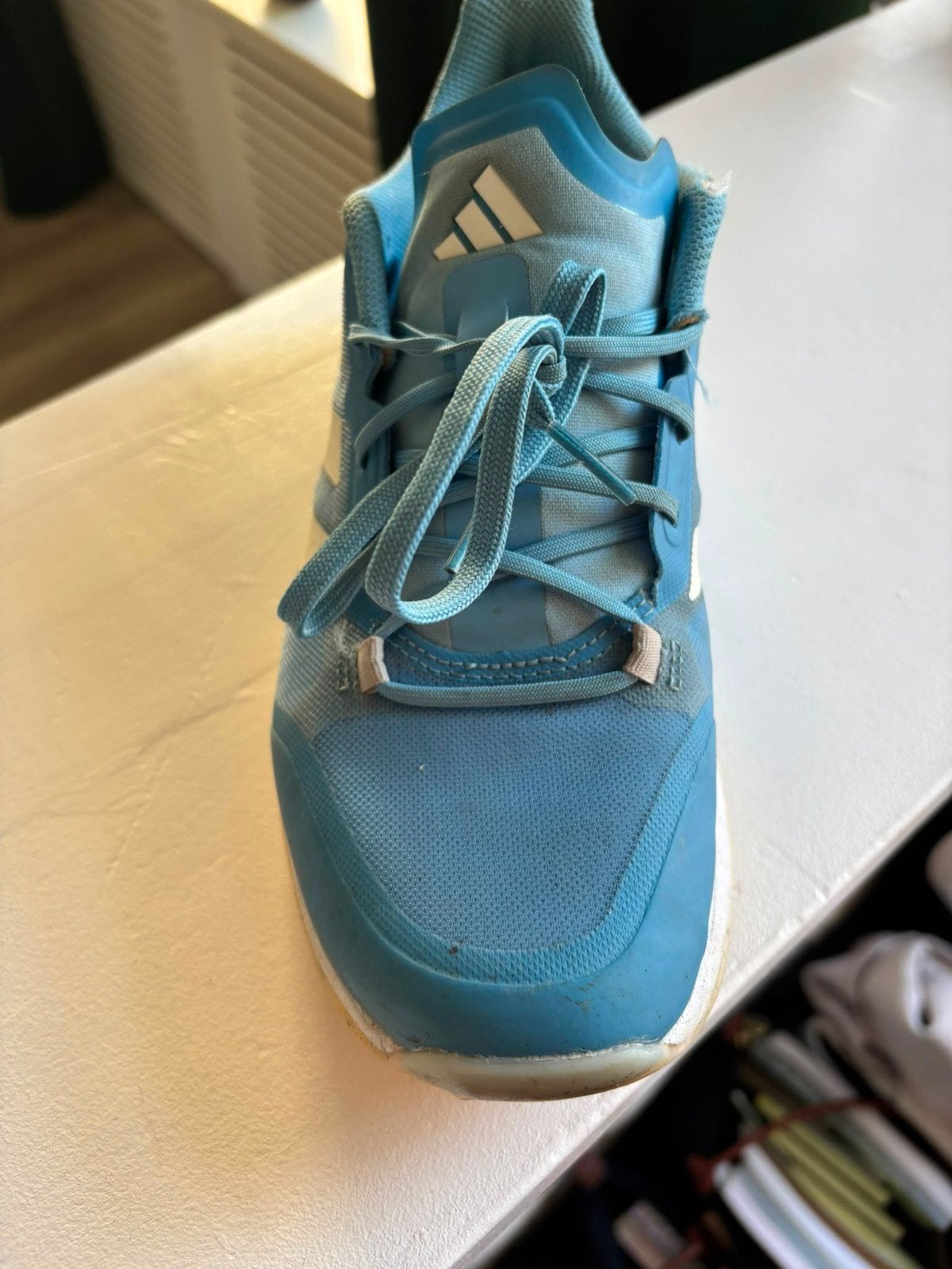 Adidas hockeyschoenen - Maat 39 1/3, Sport en Fitness, Ophalen of Verzenden, Zo goed als nieuw, Schoenen