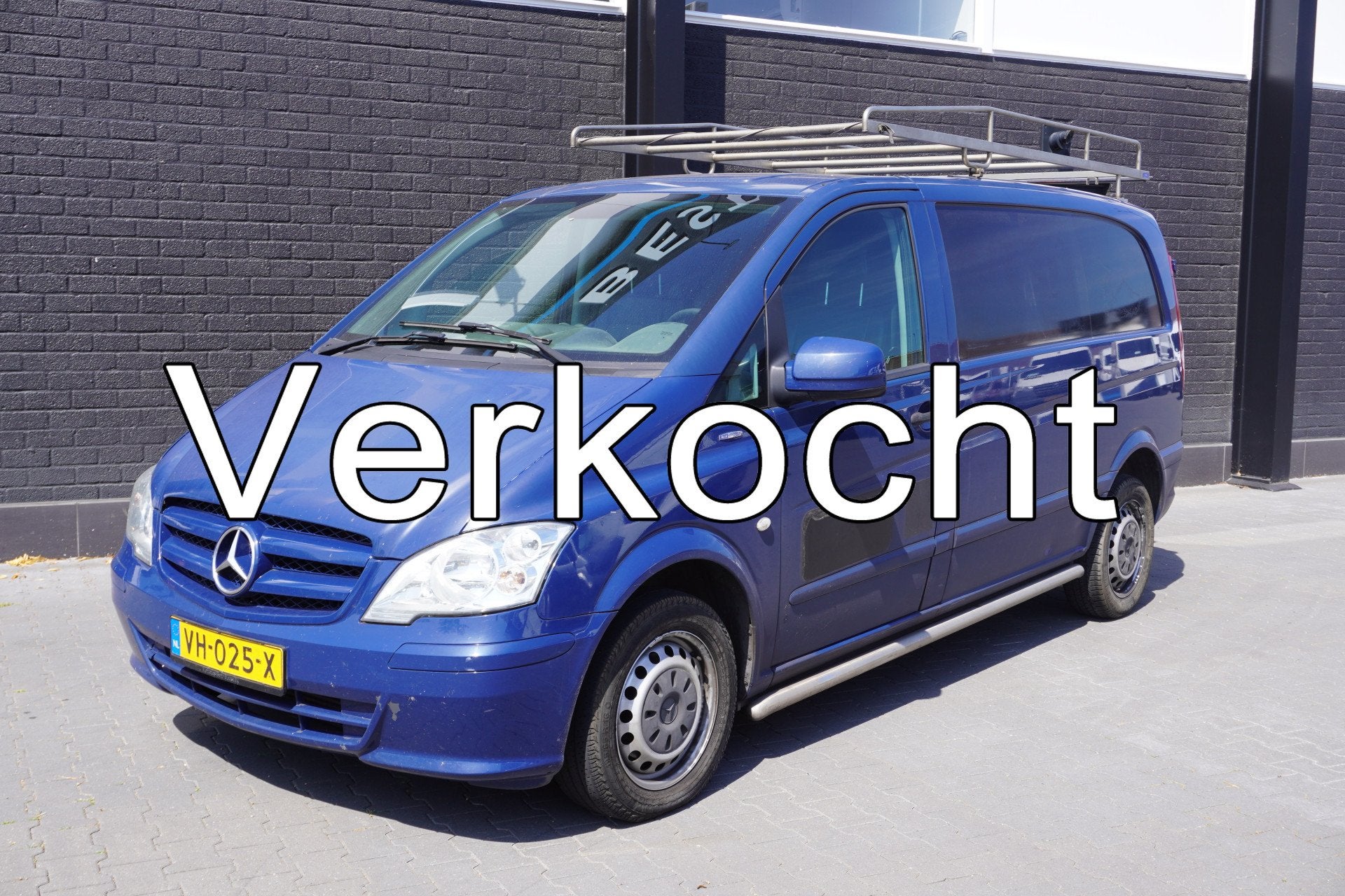 Mercedes-Benz Vito 110 CDI Lang - Airco - Cruise - Imperiaal, Auto's, Euro 5, Achterwielaandrijving, Gebruikt, Zwart