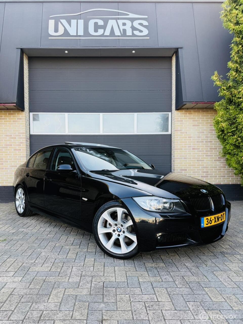 BMW 3-serie 330i High Executive|M Pakket|Automaat|Opendak|LM, Achterwielaandrijving, Zwart, 258 pk, Bedrijf
