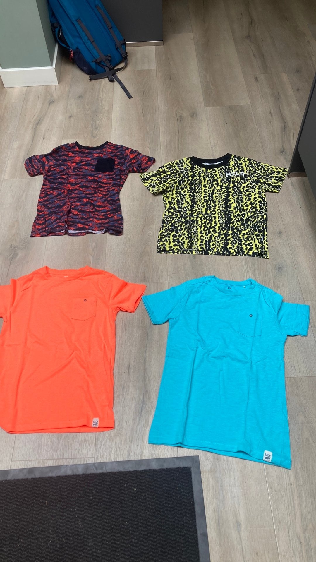 4 kinder t shirts, Ophalen of Verzenden, Zo goed als nieuw