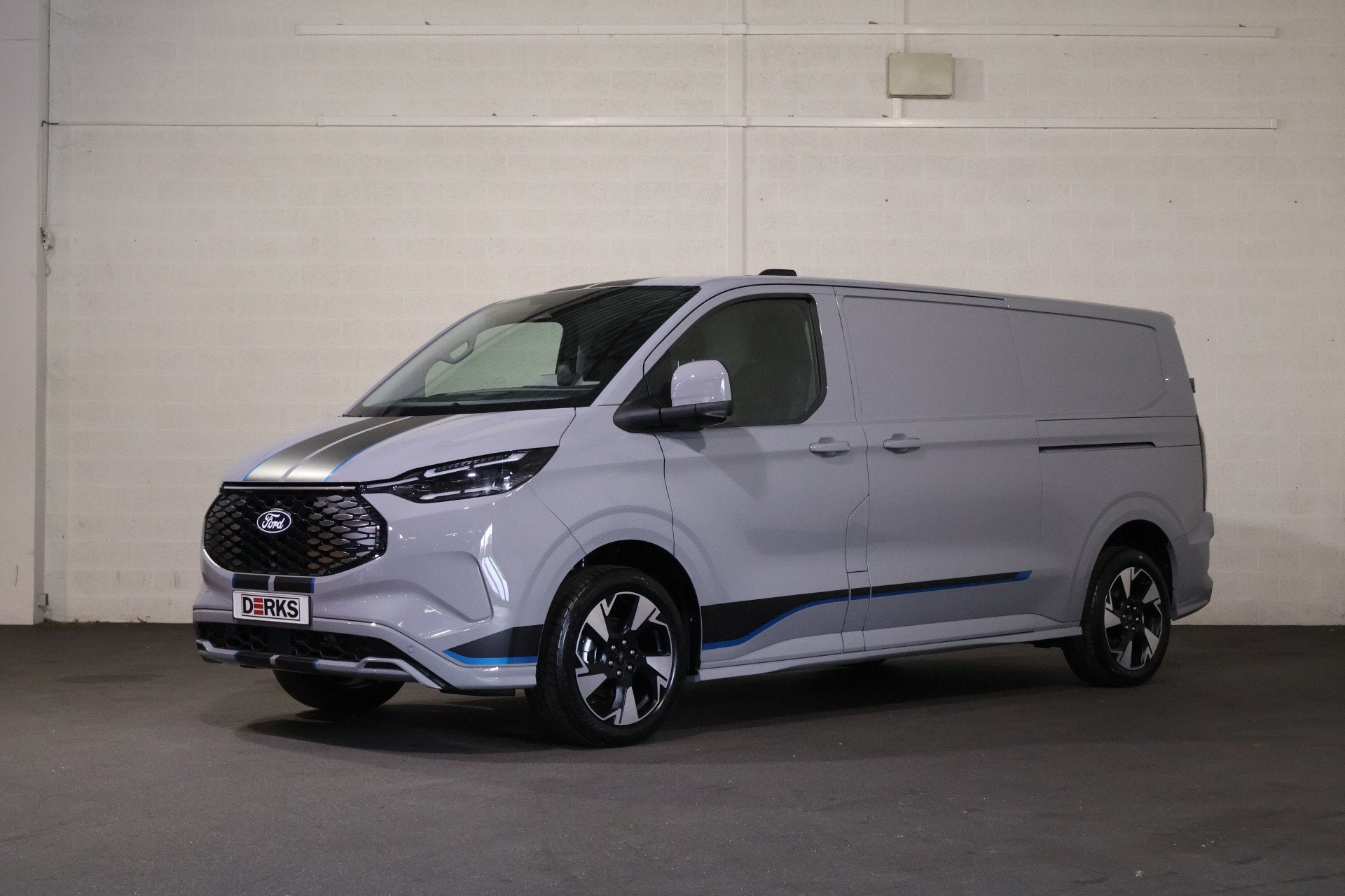 Ford E-Transit Custom L2 H1 Sport 71 kWh 218pk 2x Schuifdeur, Auto's, Bestelauto's, Bedrijf, Te koop, Achteruitrijcamera, Airconditioning