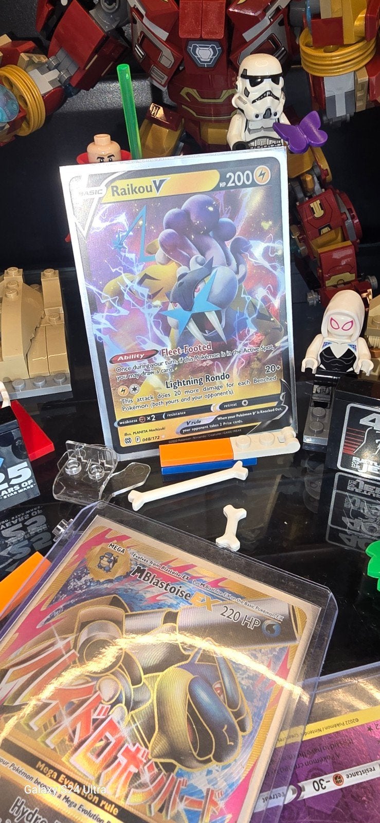 Raikou V Pokémon HP200 Damage zie zelf is, Hobby en Vrije tijd, Verzamelkaartspellen | Pokémon, Ophalen of Verzenden, Zo goed als nieuw
