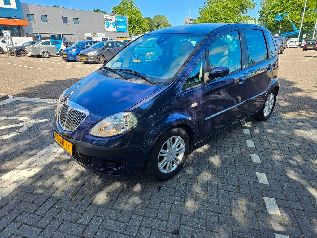 Lancia Musa 1.4-16V Platino DFN Automaat NW.APK NAP, Auto's, Lancia, Voorwielaandrijving, Gebruikt, Leder en Stof, Origineel Nederlands