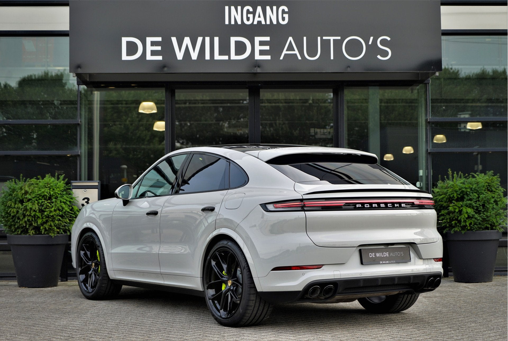 Porsche Cayenne Coupé 3.0 E-Hybrid SportDesign Krijt TV-sch, Auto's, Automaat, Gebruikt, Zwart, 2995 cc