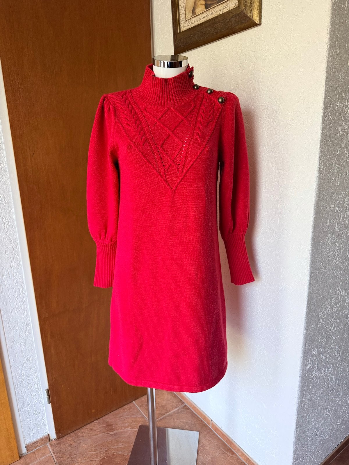 Rode gebreide jurk met col en pofmouwen - K Design 38/40, Maat 38/40 (M), Ophalen of Verzenden, Zo goed als nieuw, Knielengte