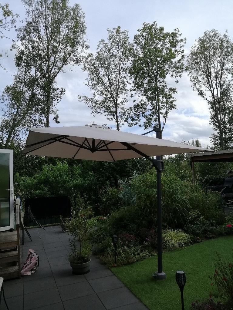 Zweefparasol + voet, Tuin en Terras, Parasols, Ophalen, Verstelbaar, 2 tot 3 meter, Zweefparasol