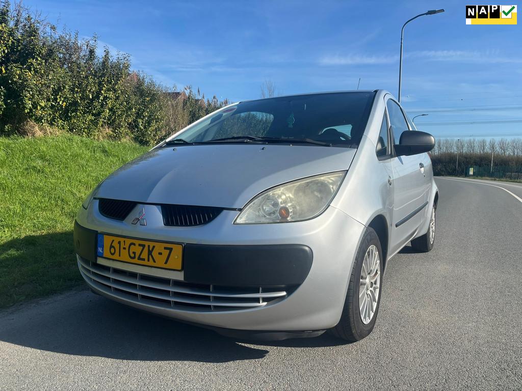 Mitsubishi Colt Mitsubishi Colt 1.1 Silverline | 2008 | 104., Auto's, Voorwielaandrijving, Stof, Gebruikt, Origineel Nederlands