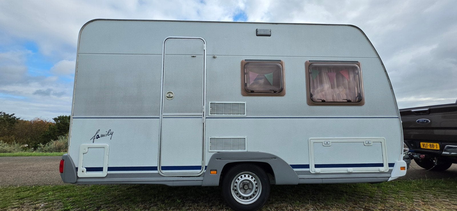 Dethleffs Family BD-420 Nette caravan, Vast bed, Treinzit, Particulier, Dethleffs