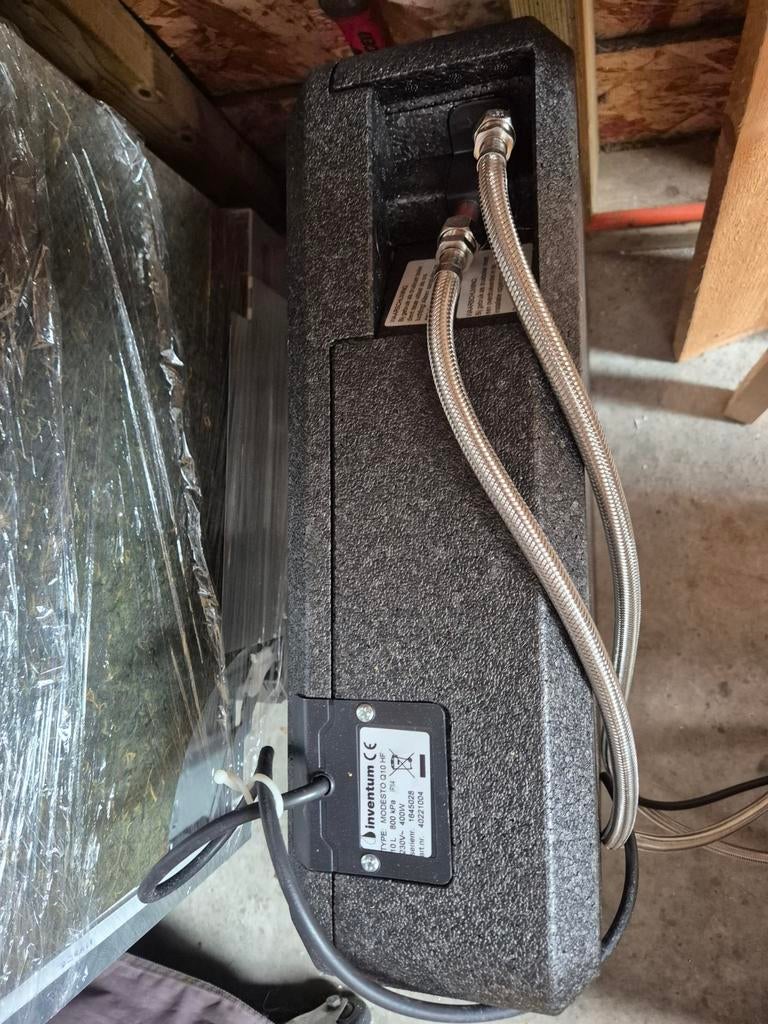 Inventum Plintenboiler - Compact en Efficiënt Warm Water, Ophalen, Boiler, Zo goed als nieuw, Minder dan 20 liter