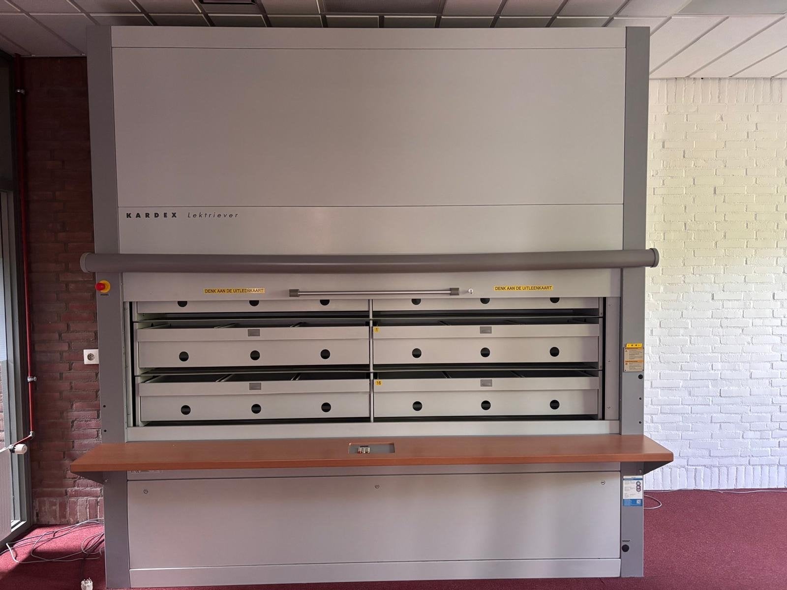 Kardex Lektriever Paternosterkast - Efficiënte Opslag, Ophalen