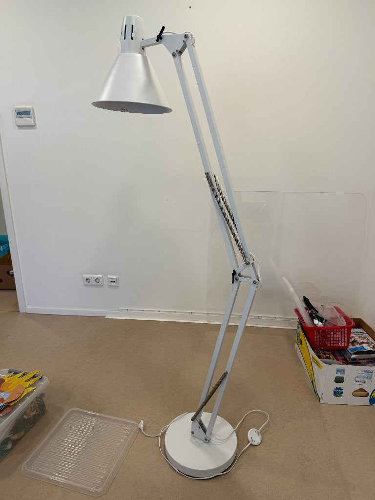 Staande witte lamp Ikea, Huis en Inrichting, Ophalen, E27 (groot), Zo goed als nieuw, Metaal