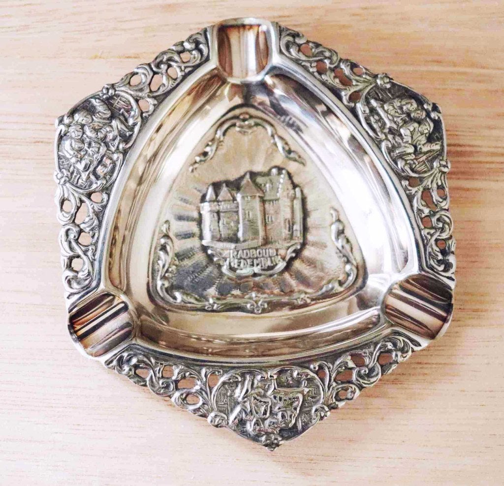 Vintage verzilverde asbak Kasteel Radboud Medemblik (HH90), Ophalen of Verzenden, Zo goed als nieuw, Asbak