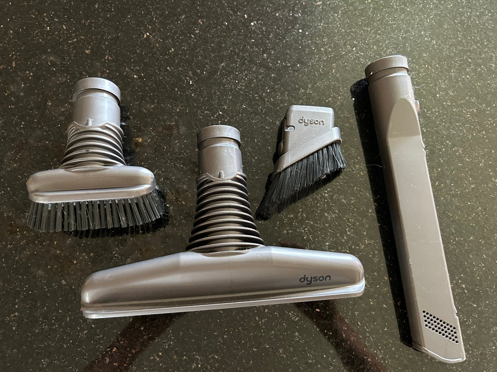Dyson stofzuiger accessoires set - Zo goed als nieuw, Inclusief accessoires, Overige typen, Ophalen of Verzenden, Zo goed als nieuw