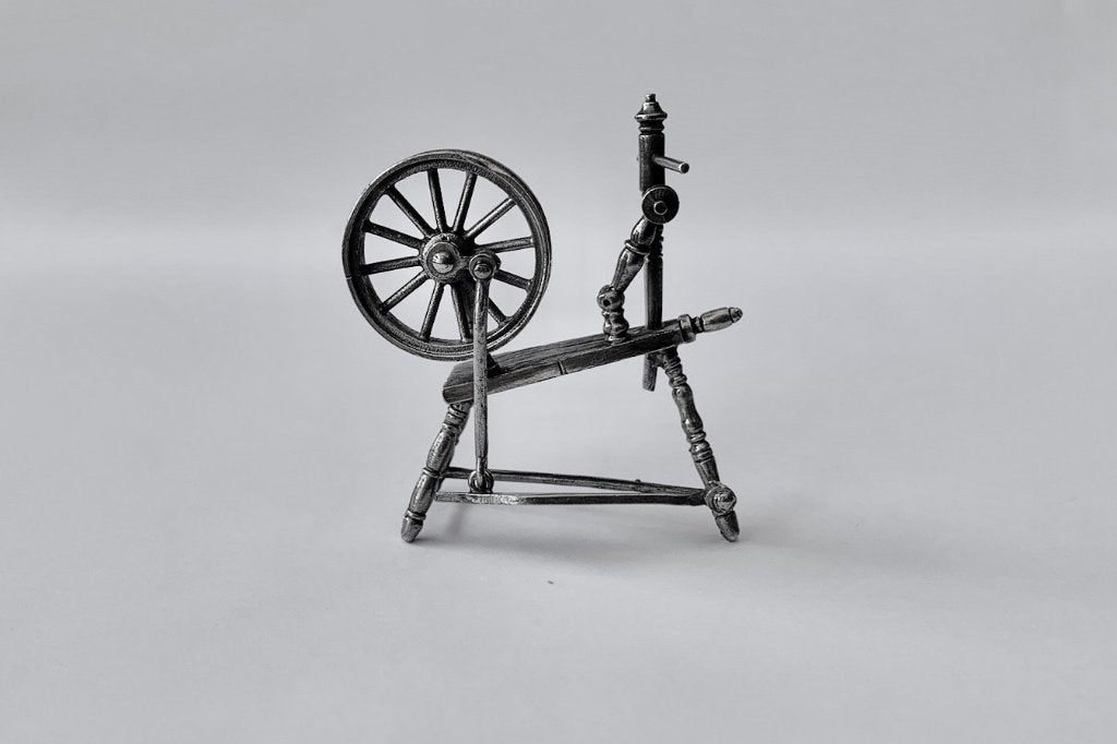 zilveren miniatuur spinnewiel, Ophalen of Verzenden, Zilver