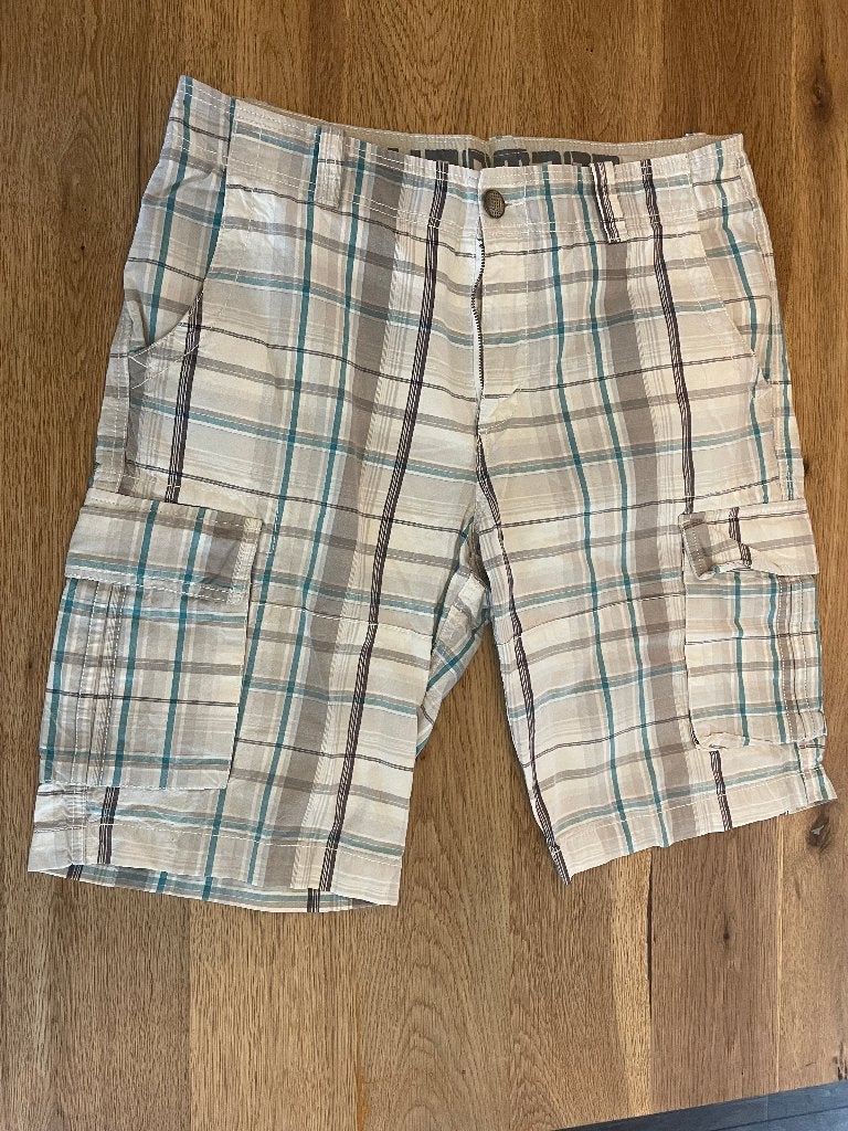 E032 Spijkerbroek Korte Broek Shorts Clockhouse, Blauw, Ophalen of Verzenden, Zo goed als nieuw, Clockhouse