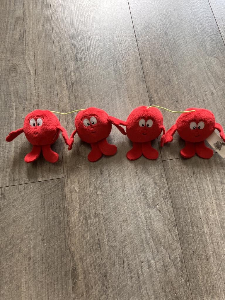 2 bessen knuffels (10 cm), Ophalen of Verzenden, Nieuw, Overige typen