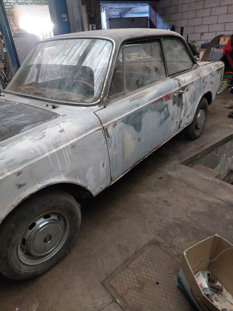 Foto 4 van Fiat Vignale 1500S  coupe 1966 schuurvondst , zeldzaam