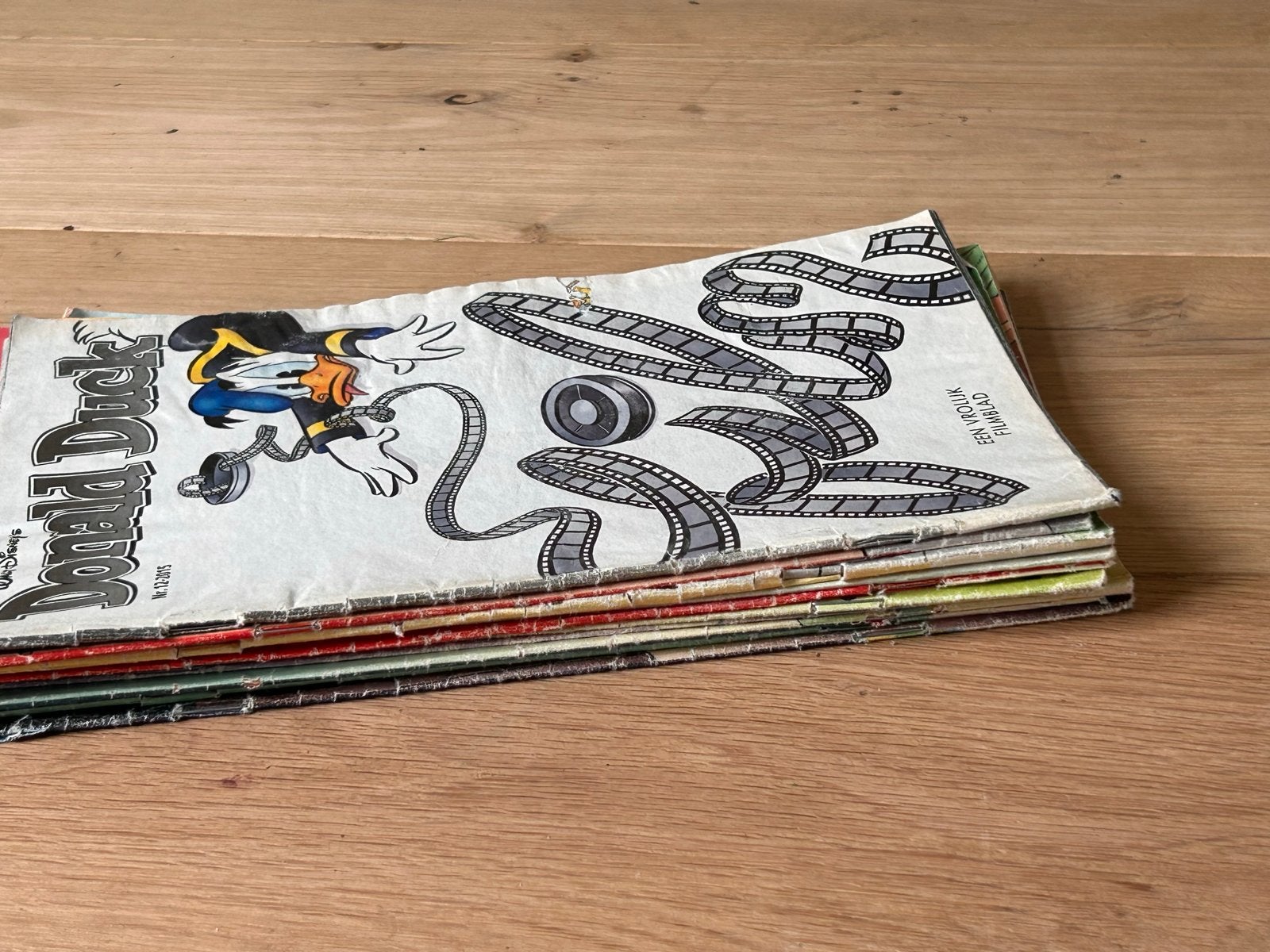 10 Donald Duck weekbladen uit 2015, Meerdere stripboeken, Ophalen of Verzenden, Gelezen
