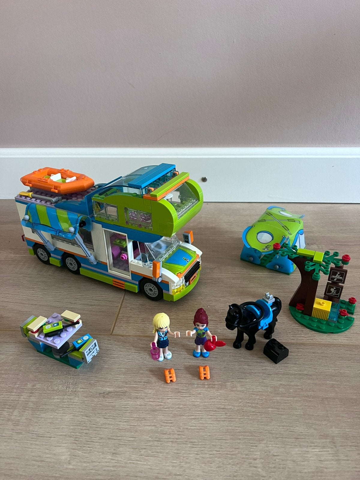 LEGO Friends Mia's camper 41339, Lego, Friends, Ophalen of Verzenden, Zo goed als nieuw