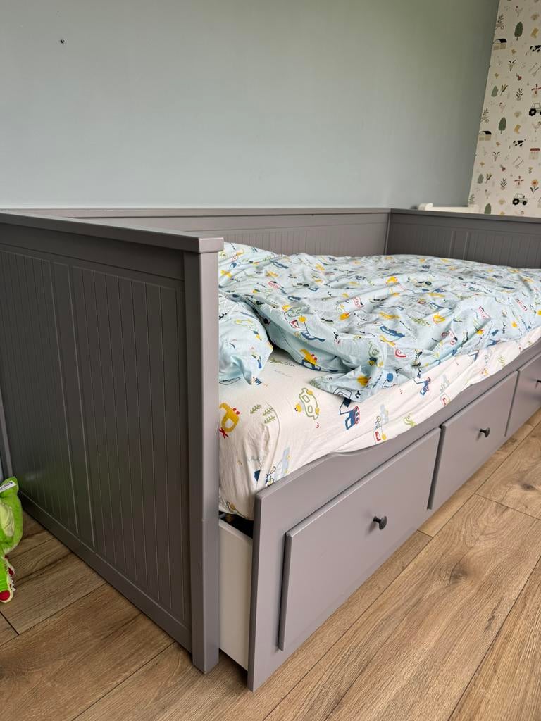 Aangeboden bed 80x200, uitschuifbaar, Ophalen, 70 tot 85 cm, Zo goed als nieuw, Lattenbodem