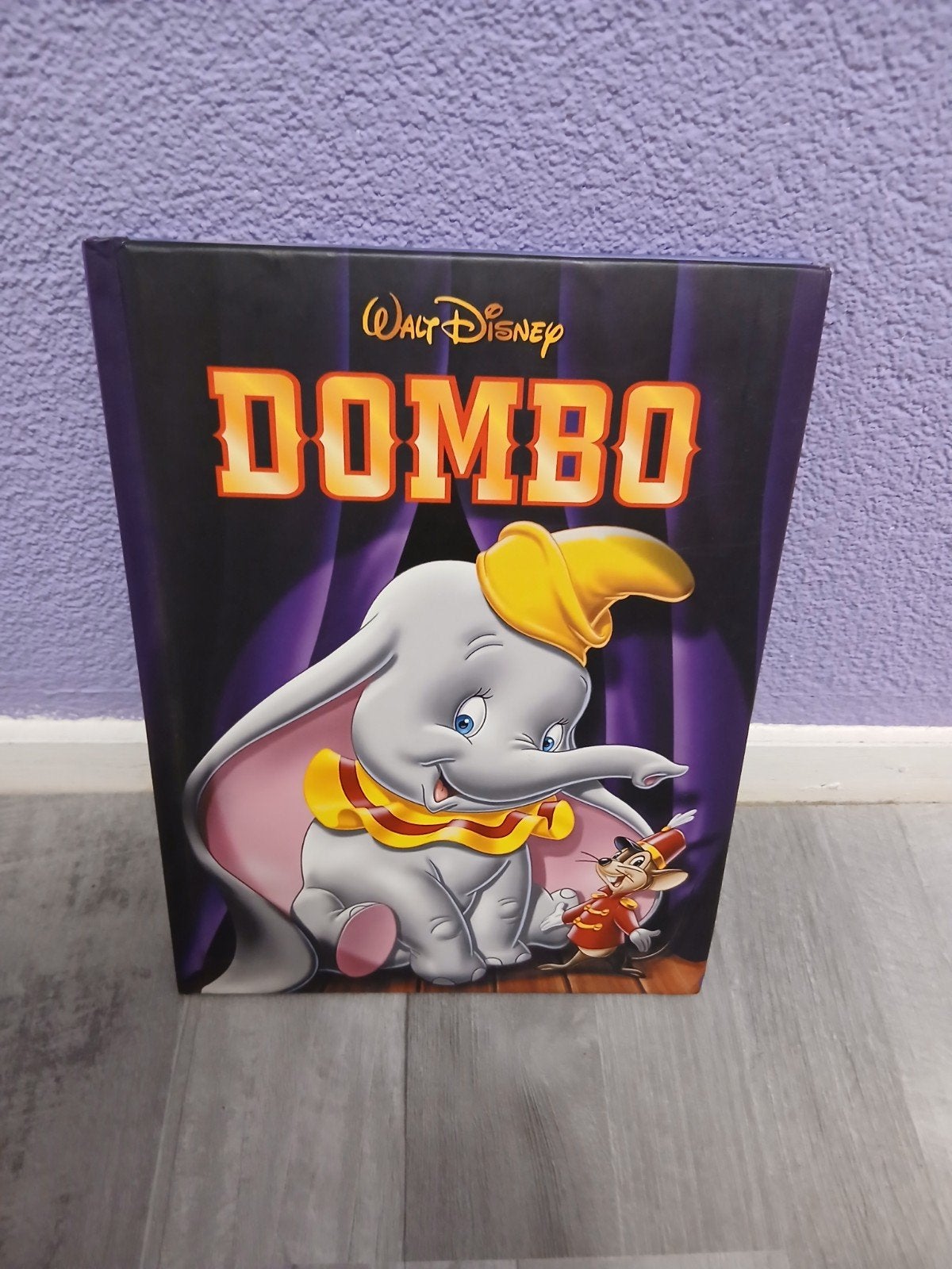 Disney Dumbo Boek - Zo goed als nieuw, Boeken, Ophalen, Zo goed als nieuw, Walt Disney, Sprookjes