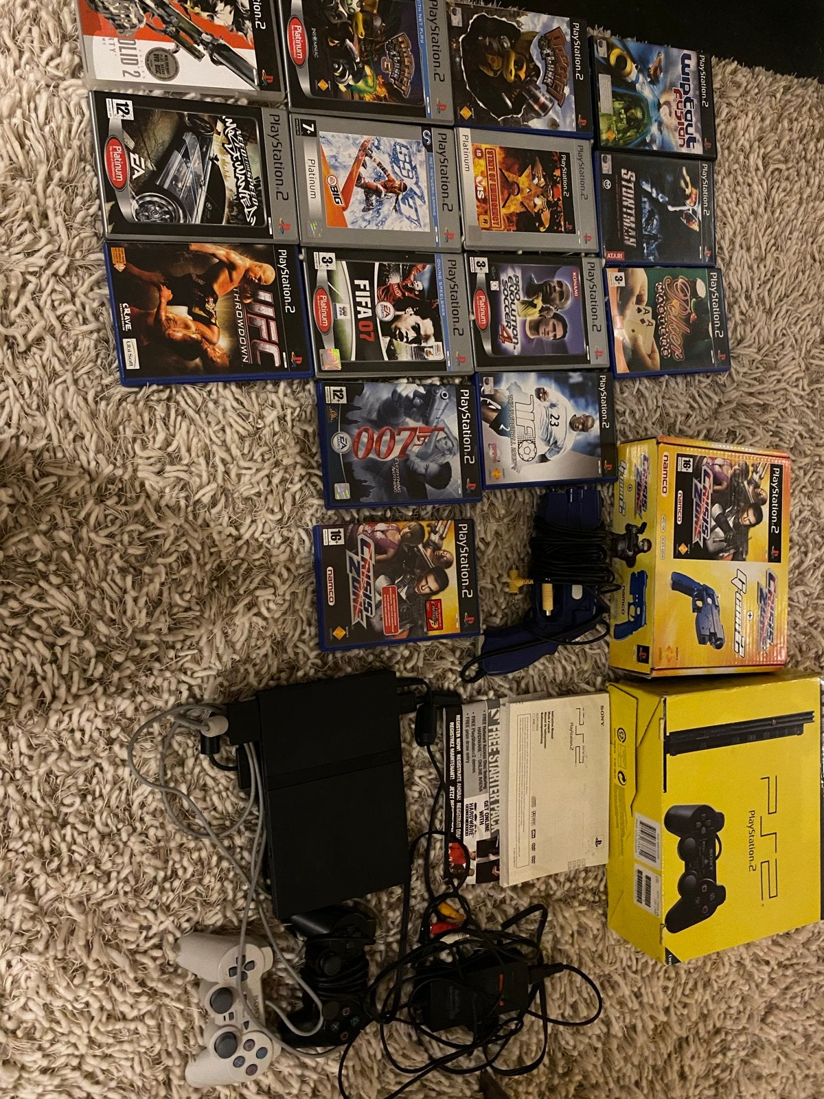 PlayStation 2 Slim CIB + Crisis Zone Gun-set + 15 Games, Ophalen, Zwart, Met 2 controllers, Slim