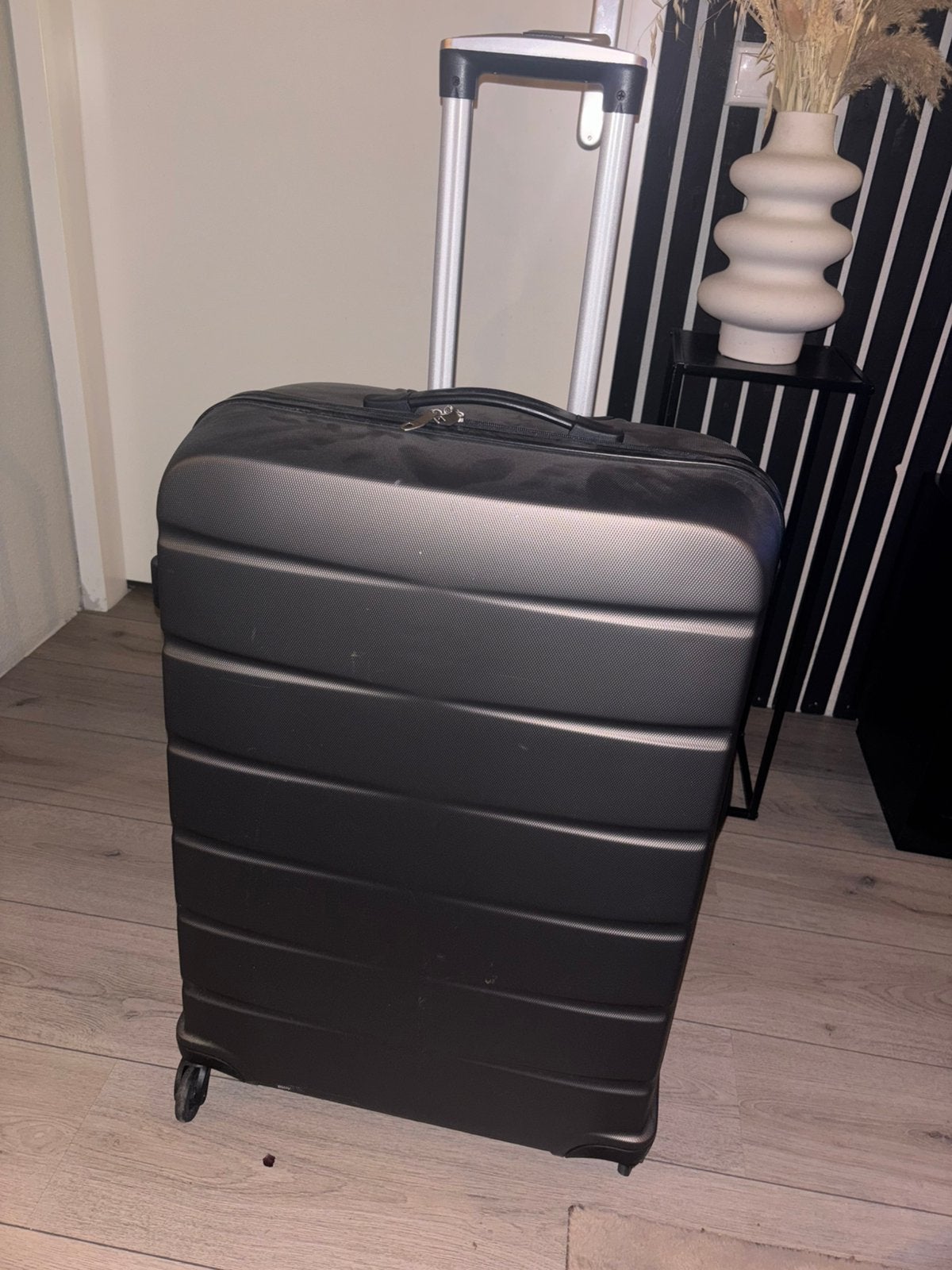 Harde koffer grijs, Hard kunststof, 45 tot 55 cm, Zo goed als nieuw, Wieltjes