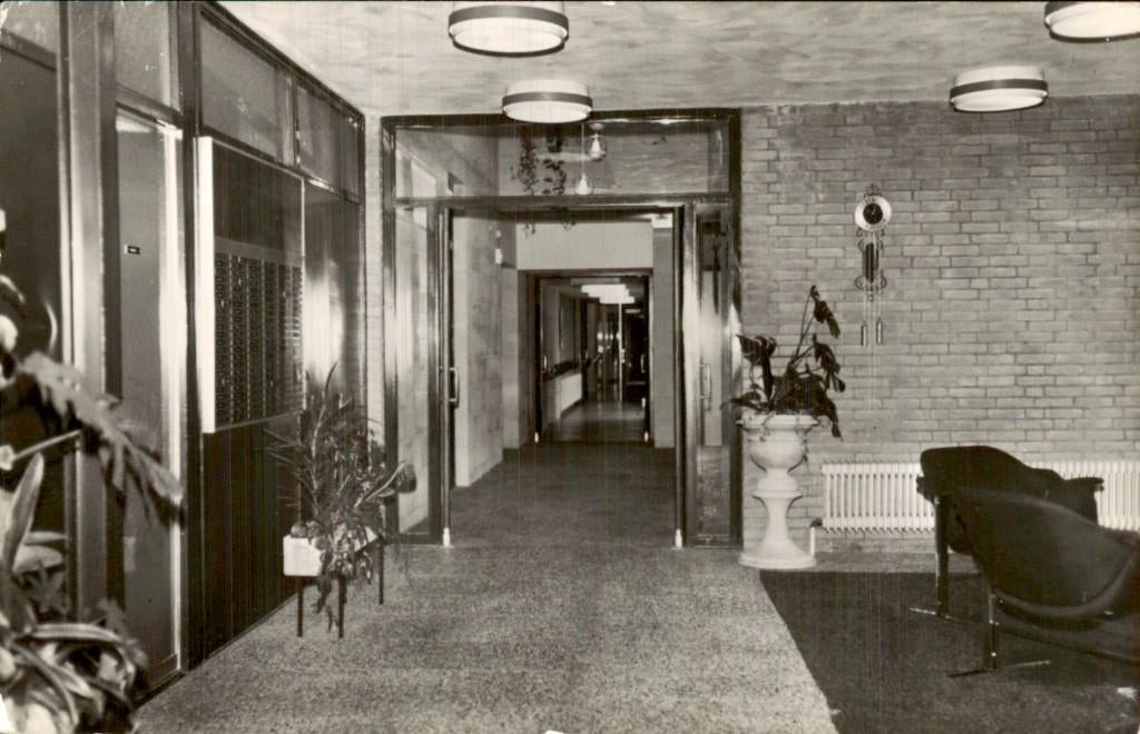 Badhoevedorp - De Schuilhoeve - Interieur, Verzamelen, Ansichtkaarten | Nederland, Ophalen of Verzenden, 1980 tot heden, Gelopen