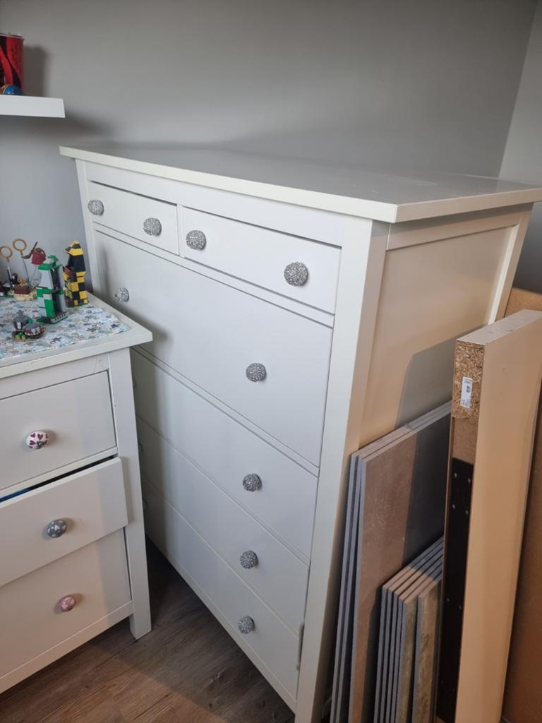 Ikea Hemnes ladekast gratis af te halen, Huis en Inrichting, Kasten | Ladekasten, Ophalen, Gebruikt, 5 laden of meer, 100 tot 150 cm
